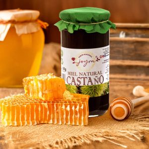 Miel de castaño con fondo rustico